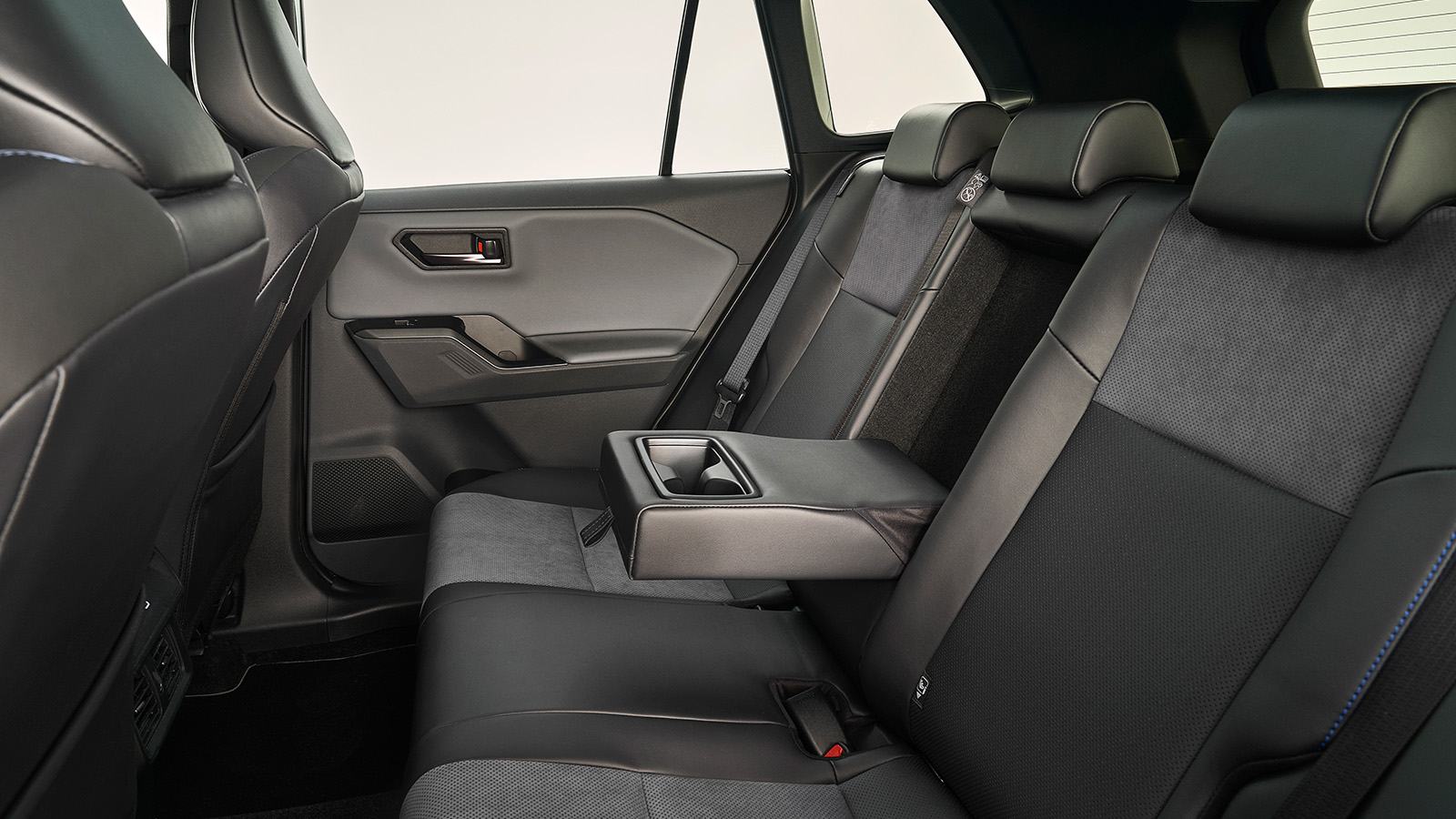 2026_all-new_rav4_interior_011-1300x900.jpg