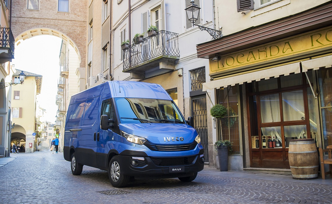Iveco Daily Front Kassevogn Gade 1140X600