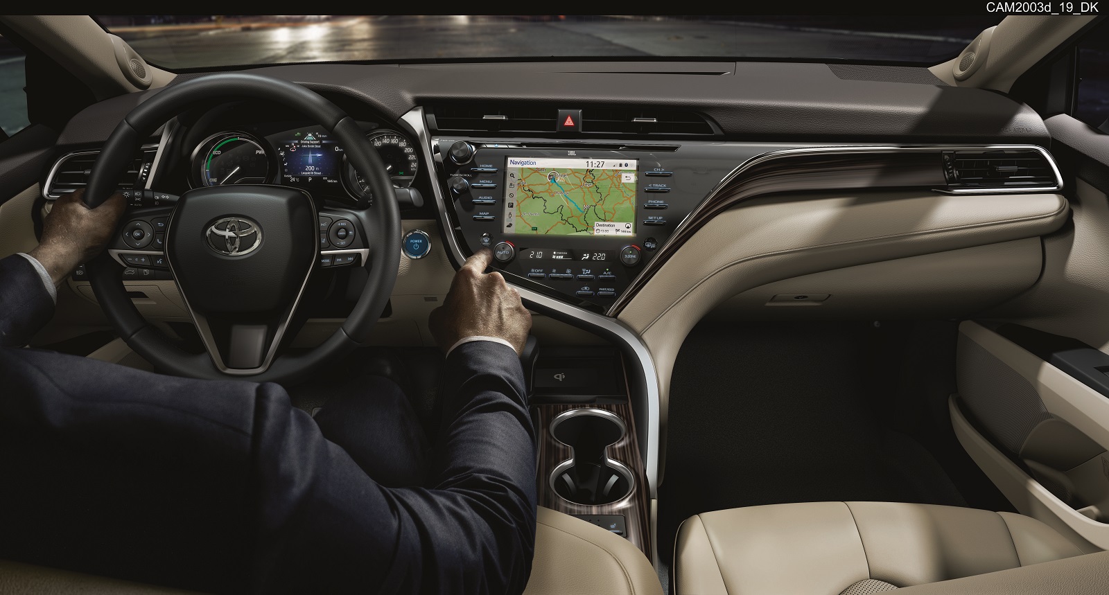 Toyota Camry 1600X859