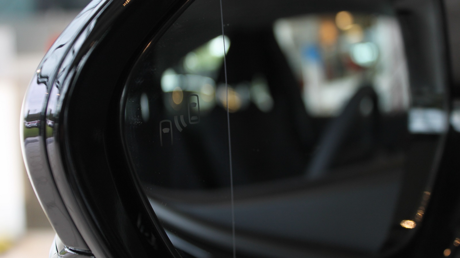 Toyota Prius Plug In 5 Seader 1600X900 (9)