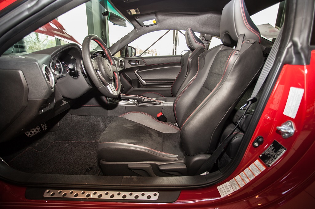 Gt86 Roed Interior Side Era