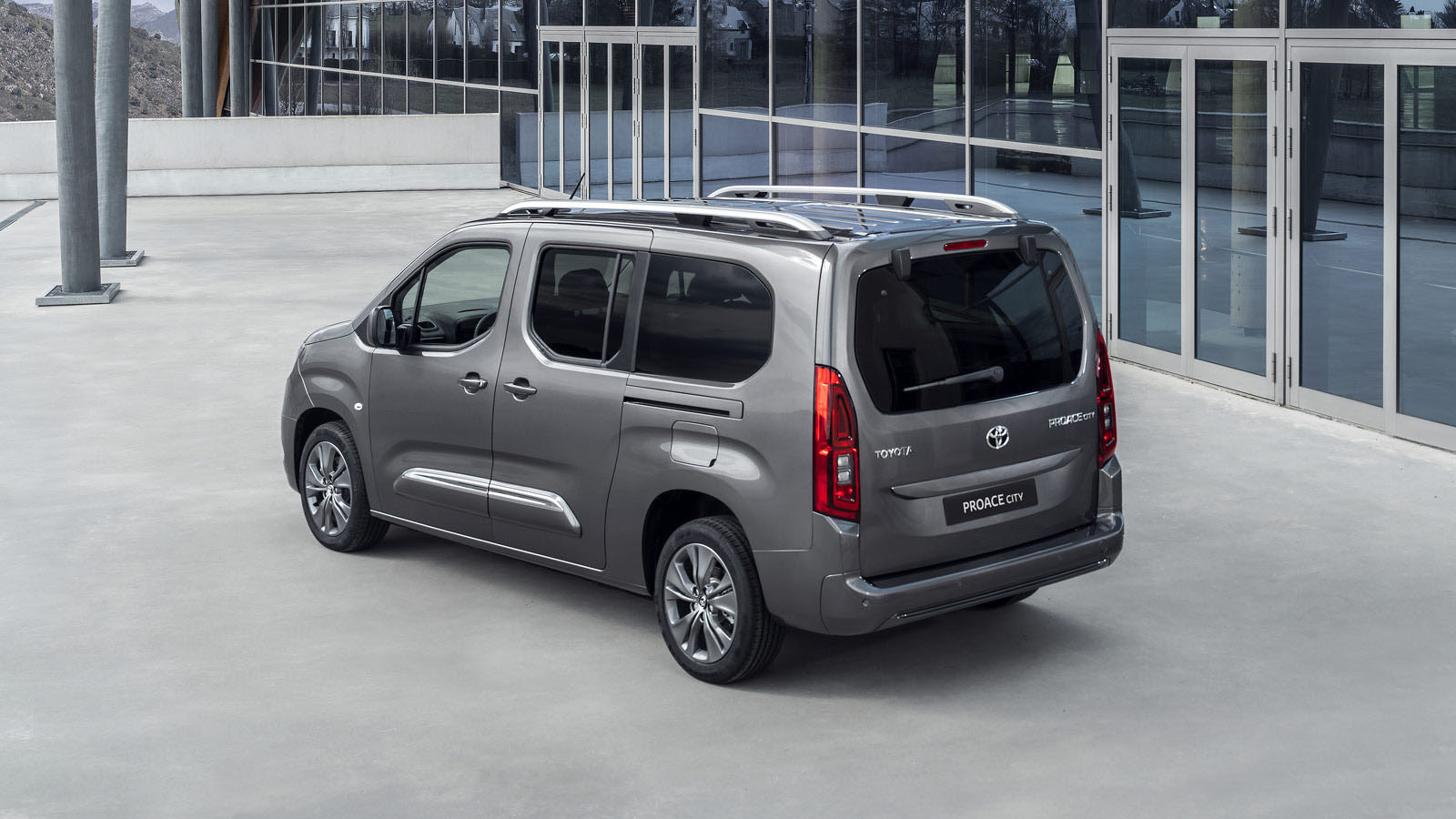 Toyota Proace City Verso Bag Side 1900X600