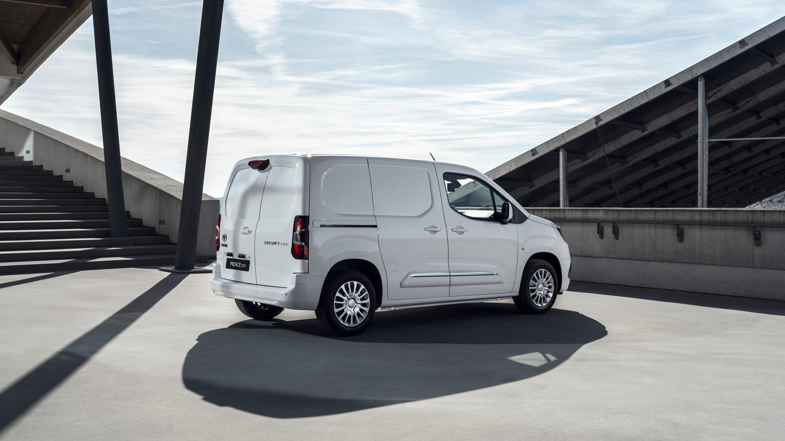 Toyota Proace City Bag Side 1600X900
