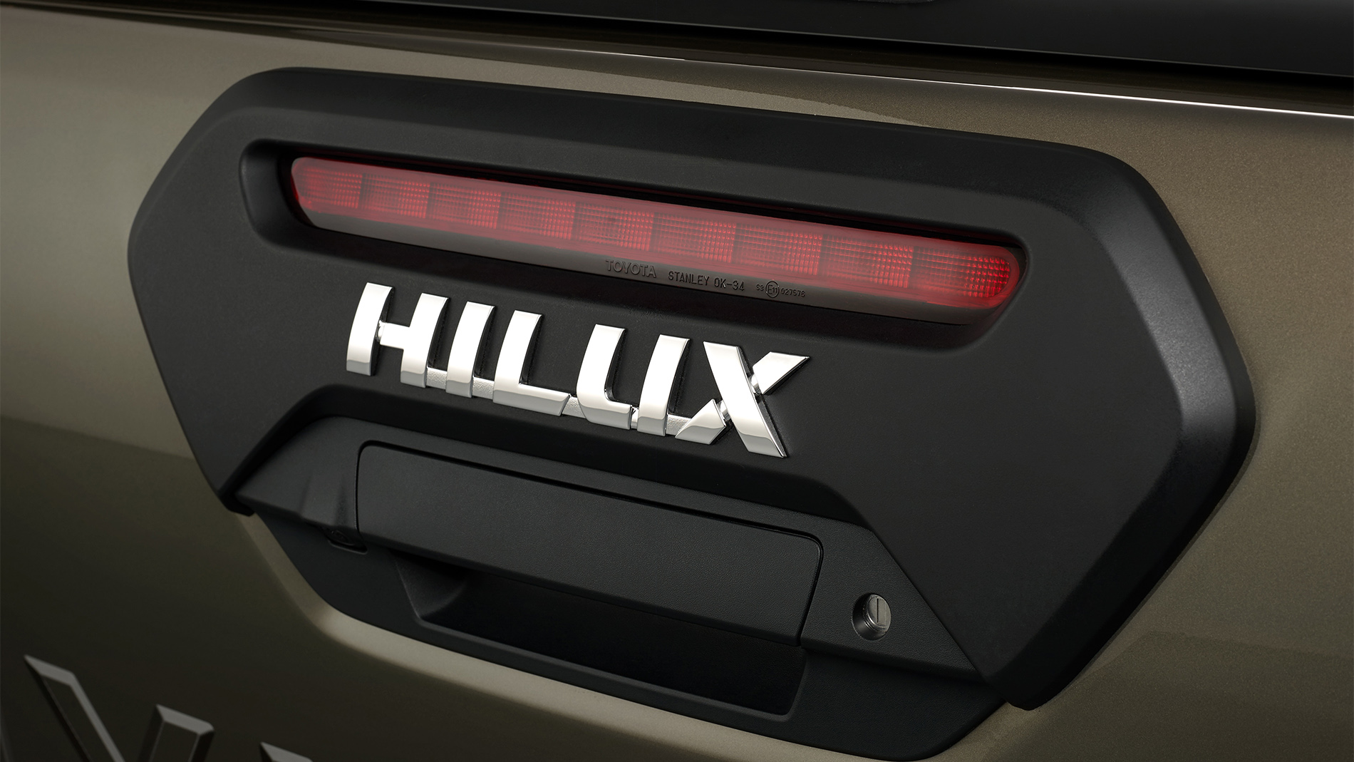 2021 Toyota Hilux Logo 1900X1069