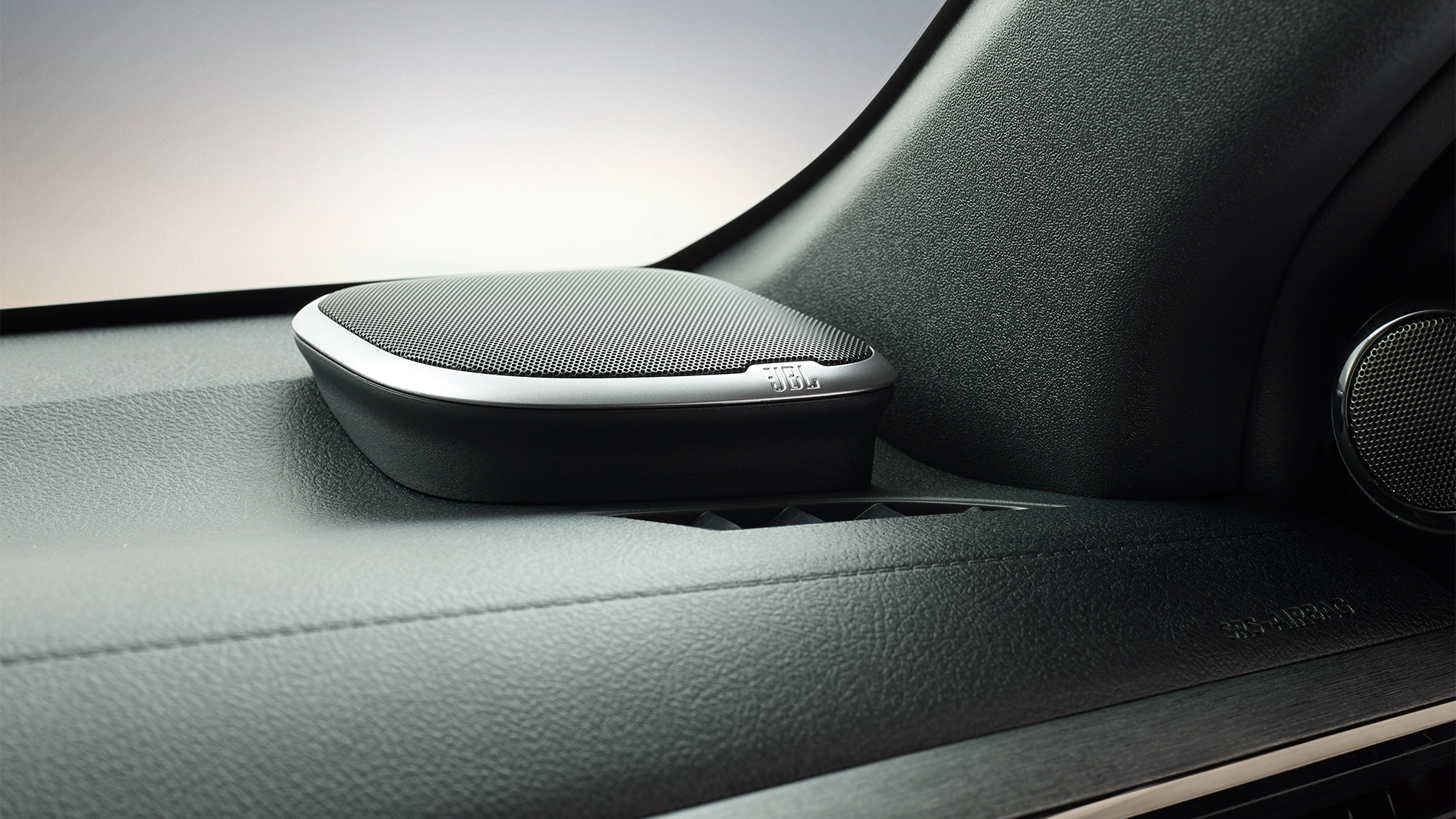 2021 Toyota Hilux Jbl Hoejtaler 1900X1069