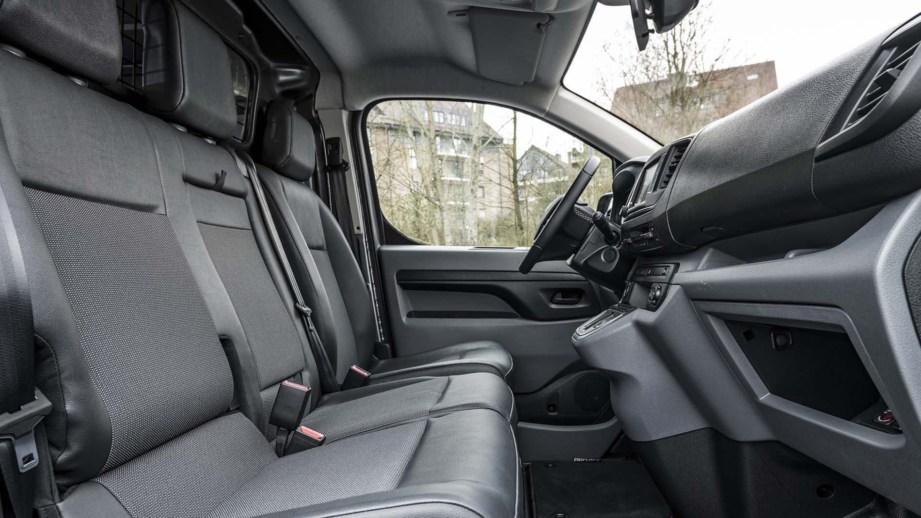 Toyota Proace Electric Interior Saeder 1900X1069