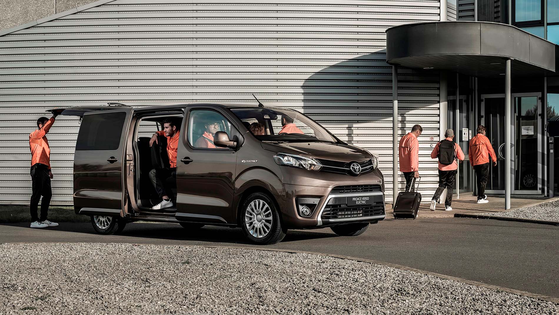 Proace Verso Electric Hold Levering 1900X1069 (1)